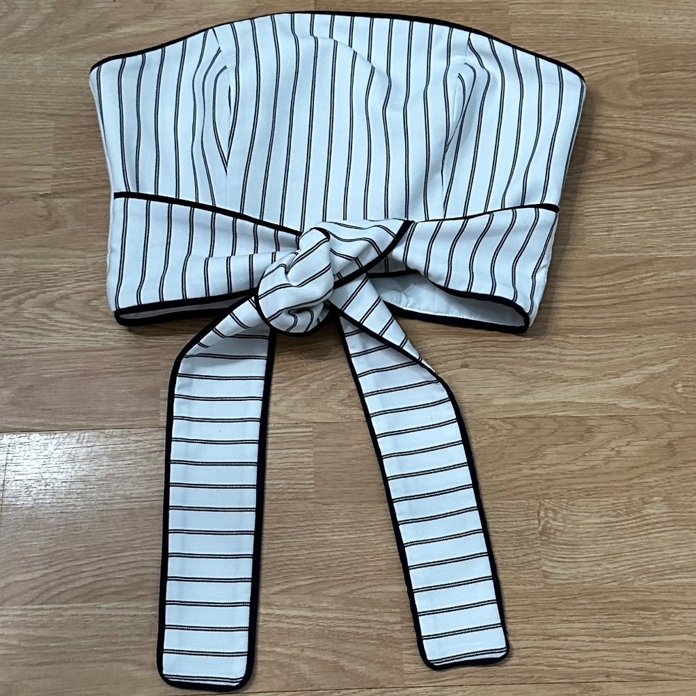 C/Meo Collective White and Navy M Pinstriped Crop top with Bow in front